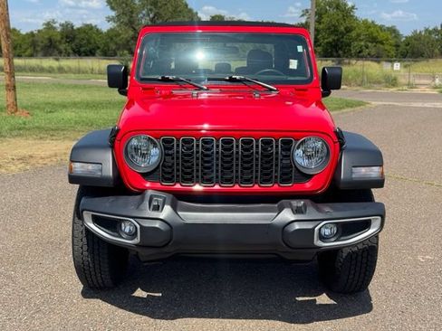 Certified 2024 Jeep Gladiator Sport AWD/4WD image 2