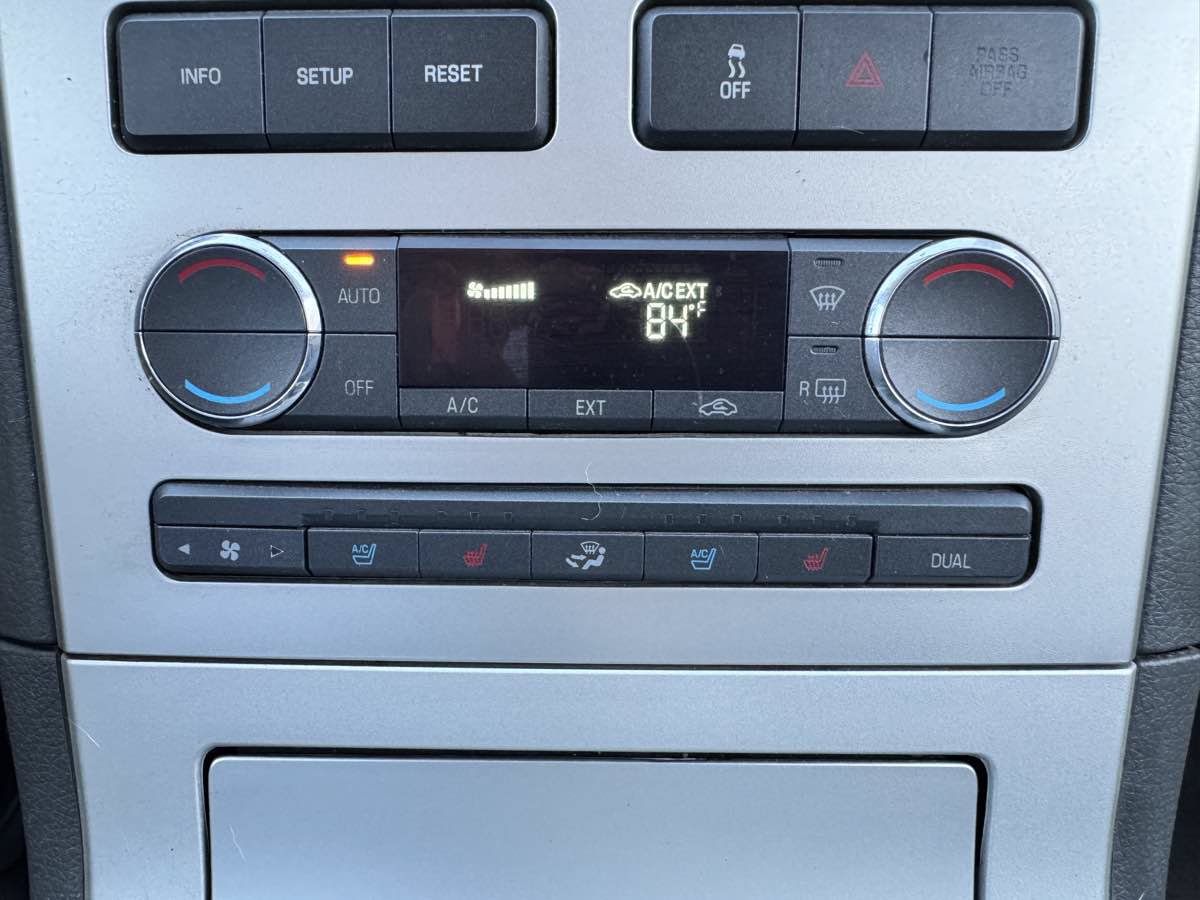 Used 2009 Lincoln MKX 2WD image 46