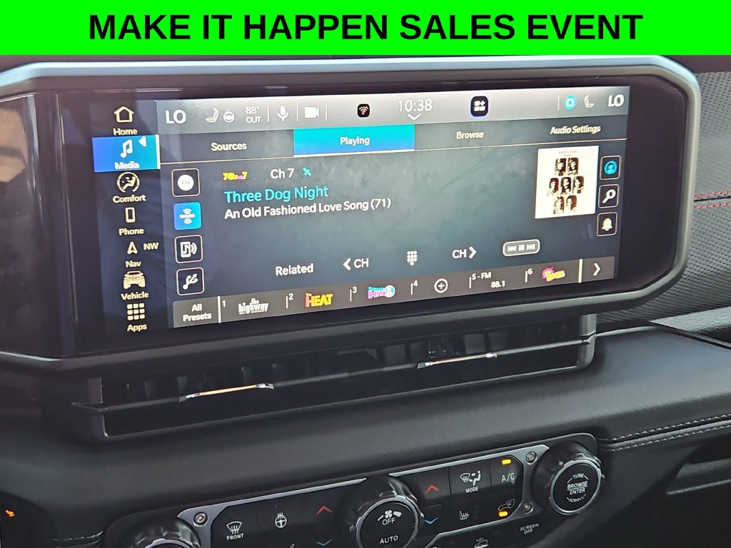 Used 2024 Jeep Gladiator Rubicon AWD/4WD image 16