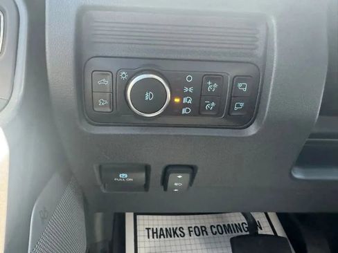 Used 2025 Ford F250 Lariat w/ Black Appearance Package AWD/4WD image 22