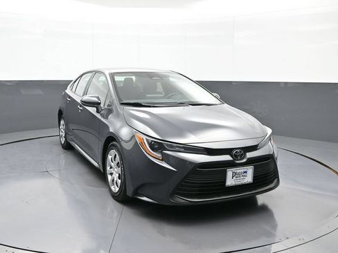 Certified 2023 Toyota Corolla LE FWD image 3