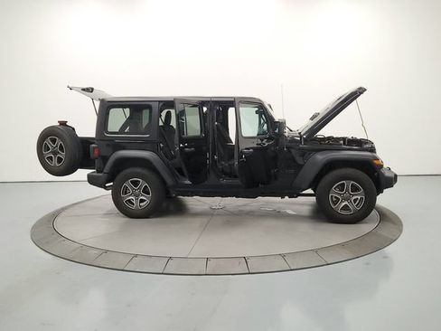 Used 2022 Jeep Wrangler Unlimited Sport AWD/4WD image 17