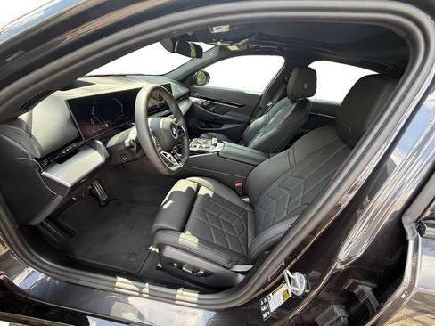 Used 2026 BMW 530i xDrive AWD/4WD image 13