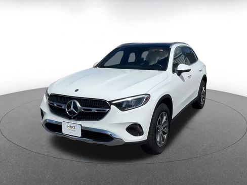 Used 2024 Mercedes-Benz GLC 300 image 4
