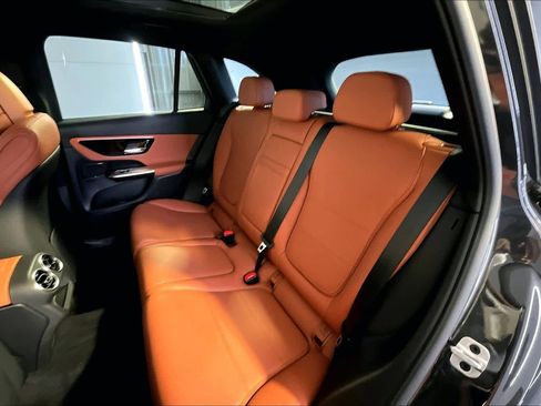 Used 2026 Mercedes-Benz GLC 300 4MATIC image 20