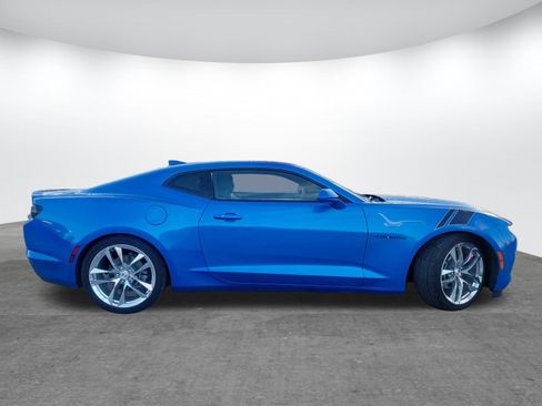 Used 2024 Chevrolet Camaro LT w/ Design Package 1 image 4