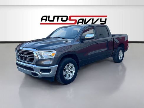 Used 2024 RAM 1500 Laramie AWD/4WD image 3