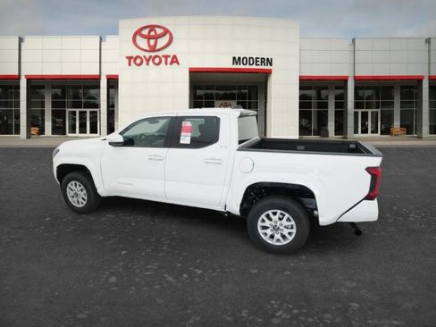 New 2026 Toyota Tacoma SR5 AWD/4WD image 22