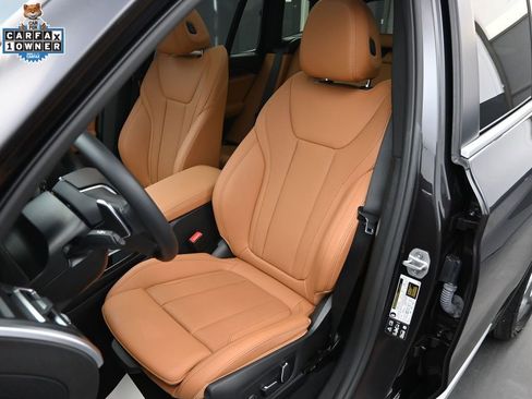 Certified 2024 BMW X3 xDrive30i w/ Premium Package image 13