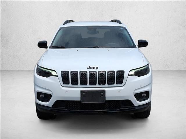 Used 2023 Jeep Cherokee Altitude Lux AWD/4WD image 3