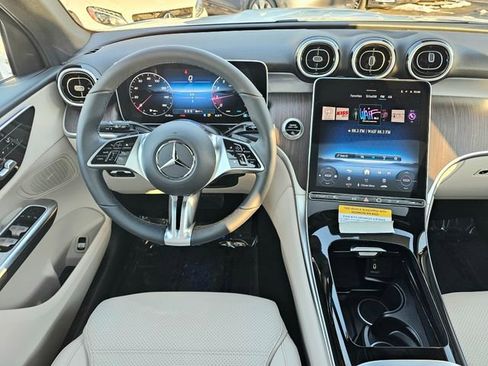 New 2026 Mercedes-Benz GLC 300 4MATIC image 29