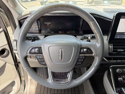 Used 2021 Lincoln Navigator L Reserve w/ Luxury Package AWD/4WD image 26