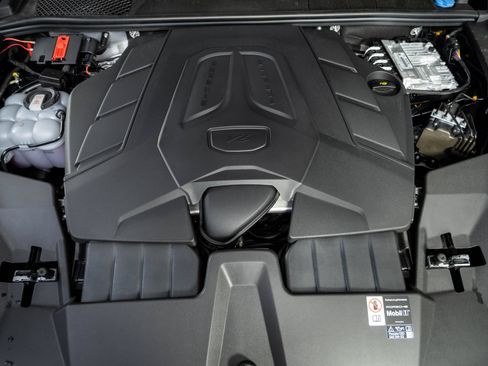 New 2026 Porsche Cayenne Coupe AWD/4WD image 35