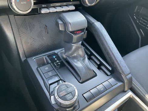 Used 2024 Toyota Tacoma 4x4 Double Cab image 25