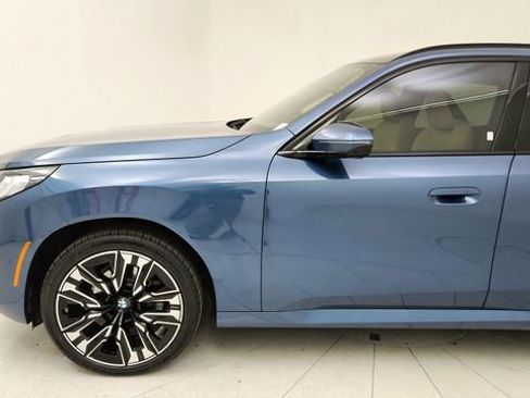 Used 2025 BMW X3 xDrive30i w/ Premium Package image 9