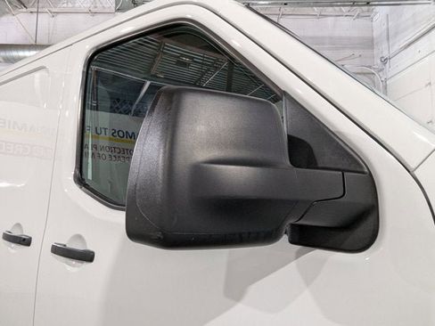 Used 2021 Nissan NV 2500 S image 38