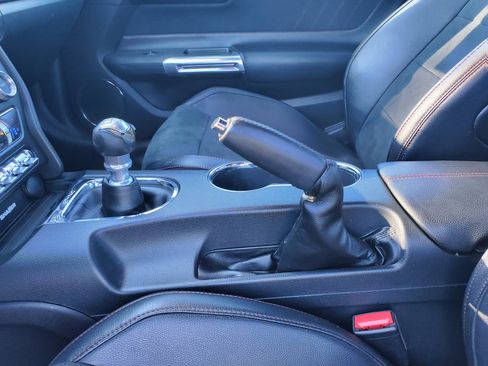 Used 2017 Ford Mustang GT Premium image 26