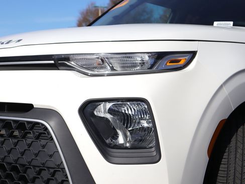 Used 2022 Kia Soul LX w/ Technology Package image 32