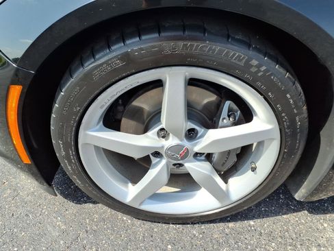 Used 2014 Chevrolet Corvette Stingray Coupe w/ 2LT Preferred Equipment Group RWD image 9
