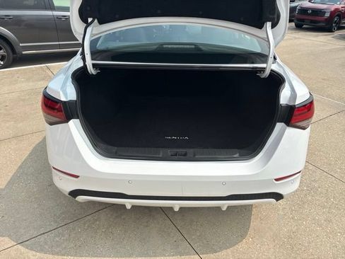 Used 2025 Nissan Sentra SV w/ All-Weather Package FWD image 8