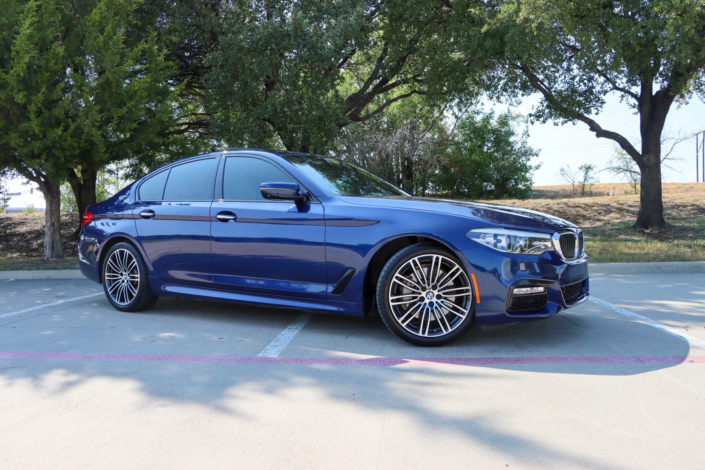 Used 2018 BMW 530e w/ M Sport Package 2 RWD image 1