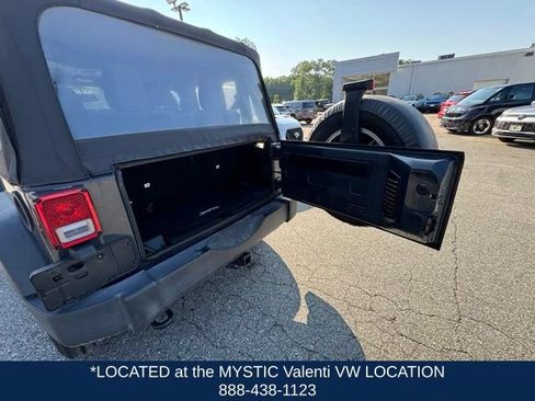 Used 2017 Jeep Wrangler Sport w/ Quick Order Package 23S AWD/4WD image 10