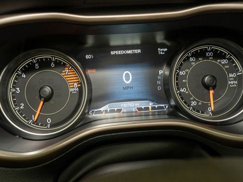 Used 2016 Jeep Cherokee Limited image 17