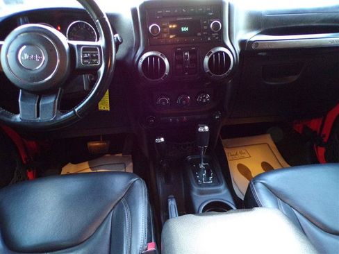 Used 2013 Jeep Wrangler Unlimited Sport AWD/4WD image 30