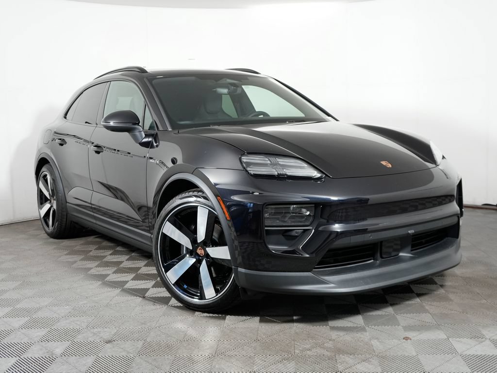 Used 2026 Porsche Macan 4 Electric AWD/4WD image 9