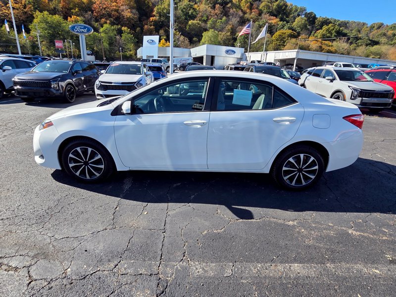 Used 2018 Toyota Corolla LE FWD image 4
