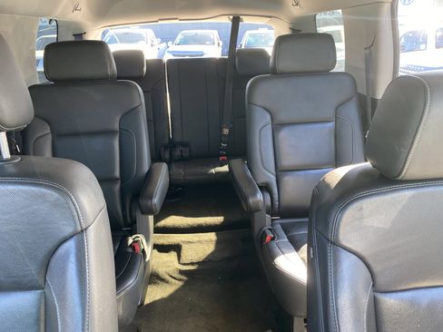 Used 2018 GMC Yukon SLT w/ Premium Edition image 28
