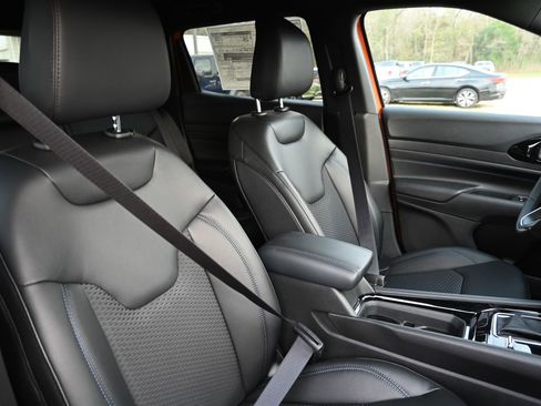 New 2026 Jeep Compass Latitude image 24