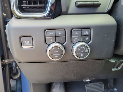 New 2026 GMC Sierra 2500 Denali w/ Denali Reserve Package image 13