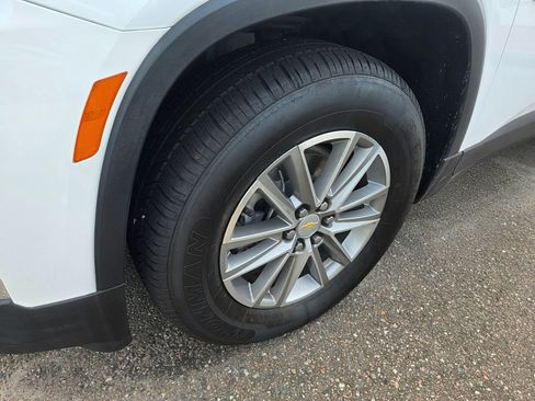 Used 2023 Chevrolet Traverse LT FWD image 37