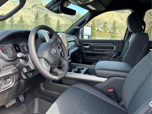 New 2026 RAM 3500 Big Horn AWD/4WD image 30