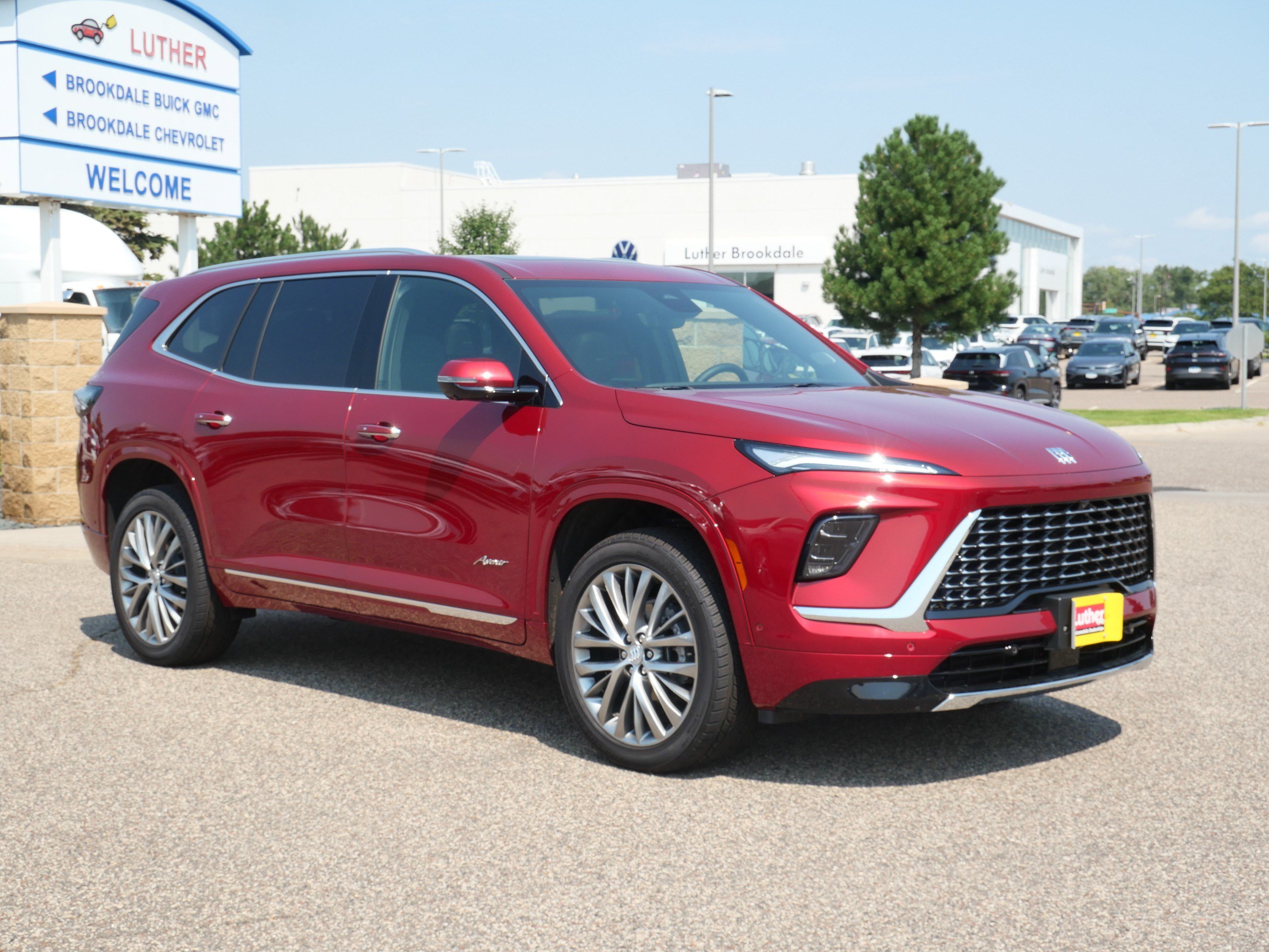 Used 2026 Buick Enclave Avenir w/ Super Cruise Package AWD/4WD image 1