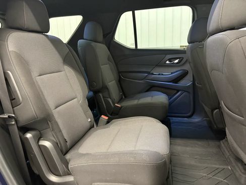 Used 2022 Chevrolet Traverse LT FWD image 55