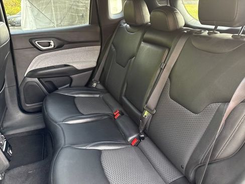 Used 2024 Jeep Compass Latitude AWD/4WD image 17