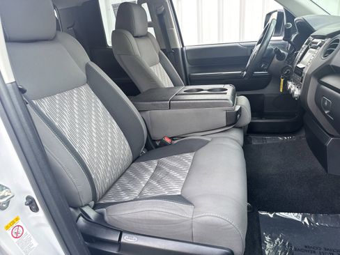 Used 2019 Toyota Tundra SR image 12
