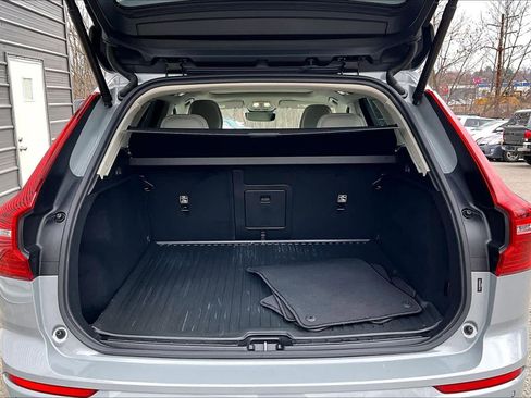 Used 2024 Volvo XC60 B5 Core w/ Climate Package AWD/4WD image 32