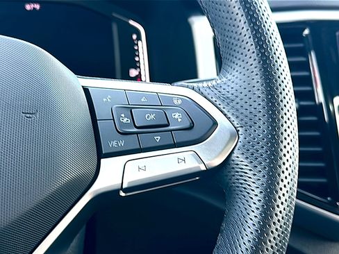 Used 2020 Volkswagen Atlas Cross Sport SEL R-Line image 28