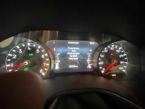 Used 2023 Jeep Compass Latitude AWD/4WD image 2