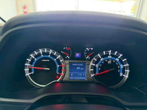 Used 2016 Toyota 4Runner SR5 AWD/4WD image 28