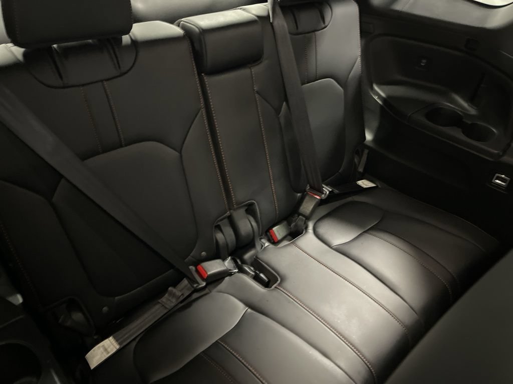 Used 2025 Honda Pilot TrailSport image 14
