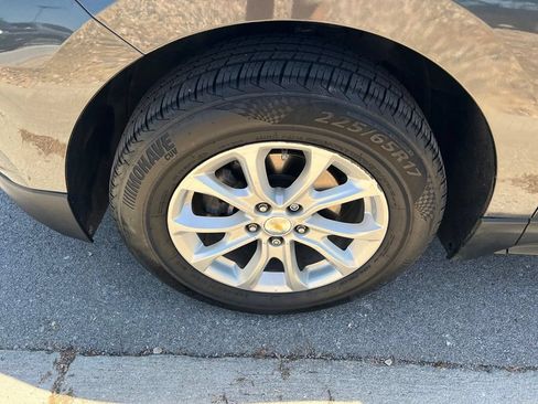 Used 2018 Chevrolet Equinox LT AWD/4WD image 12