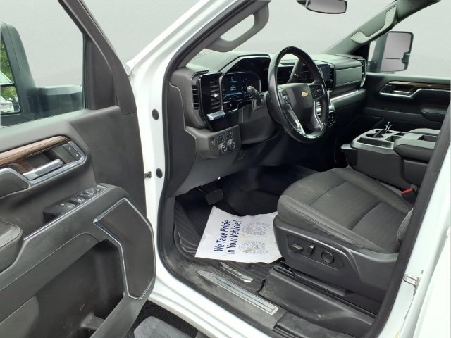 Used 2024 Chevrolet Silverado 3500 LT w/ Convenience Package AWD/4WD image 9