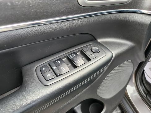 Used 2018 Jeep Grand Cherokee Limited AWD/4WD image 27