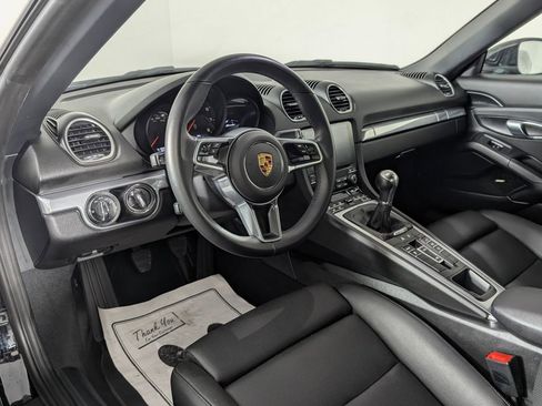 Certified 2023 Porsche 718 Boxster image 4