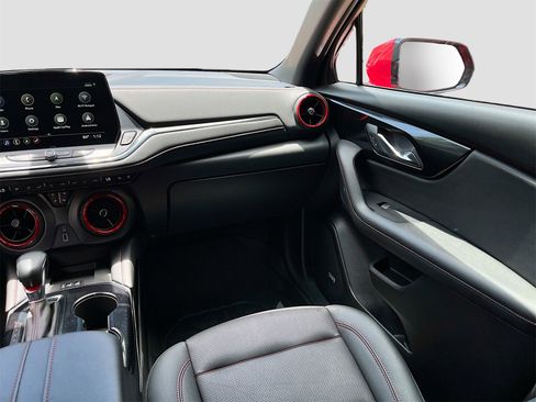 Used 2024 Chevrolet Blazer RS w/ Enhanced Convenience Package image 24