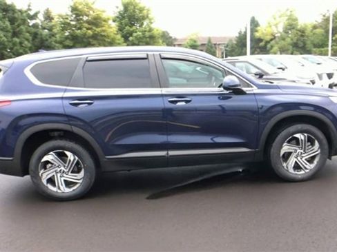 Used 2023 Hyundai Santa Fe SE w/ Cargo Package image 4